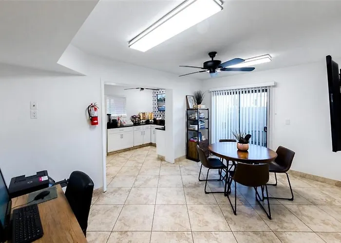 129 Fully Furnished, Amenities Galore Apartment