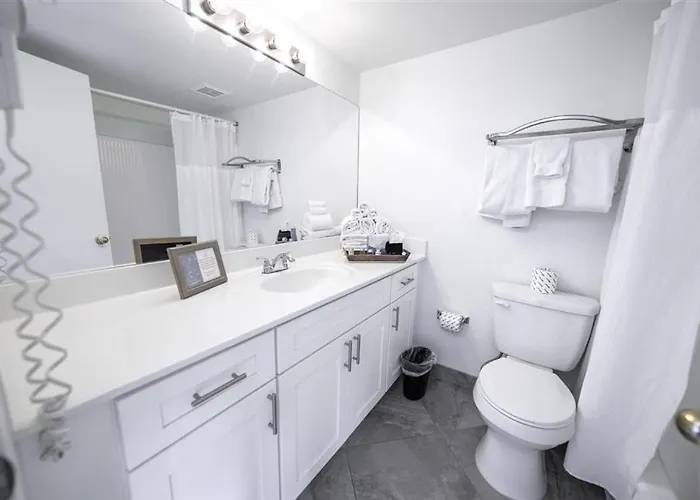 129 Fully Furnished, Amenities Galore Apartment *