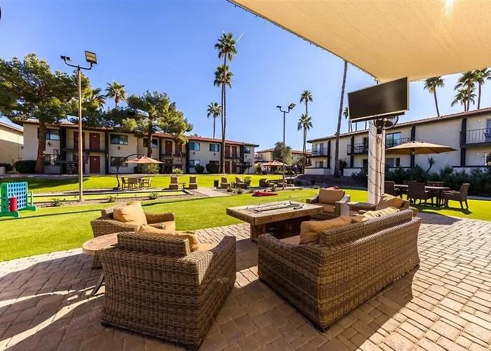 129 Fully Furnished, Amenities Galore Apartment *